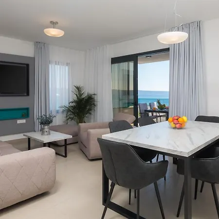 Four Brothers - Middle Floor Daire